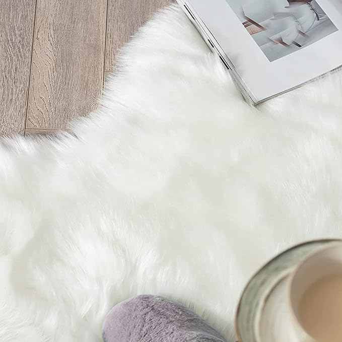 ORINOVA Shag Plush Rug 8x10 Area Rugs for Bedroom White Fluffy Living Room Rug Large Washable Faux Sheepskin Furry Fur Rugs for Nursery
