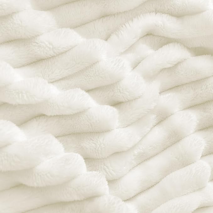BEDELITE Fleece Blanket King Size – 3D Ribbed Jacquard Soft and Warm Decorative Fuzzy Blankets – Cozy, Fluffy, Plush Lightweight Throw Blankets for Couch, Bed, Sofa(Cream, 108x90 inches)