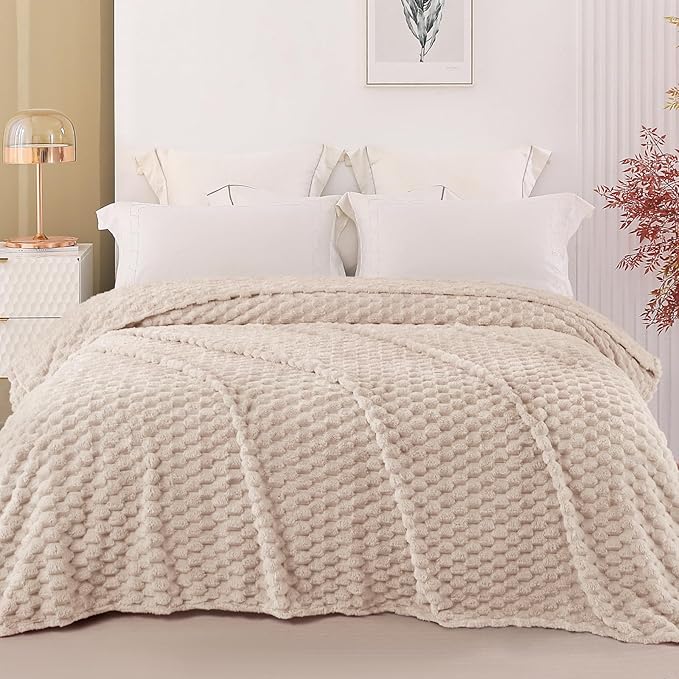 Exclusivo Mezcla Fleece Twin Blanket for Bed, Extra Large Fuzzy Camel Bed Blankets, Soft Cozy Plush Sofa Throws for All Seasons, 60x80 Inches