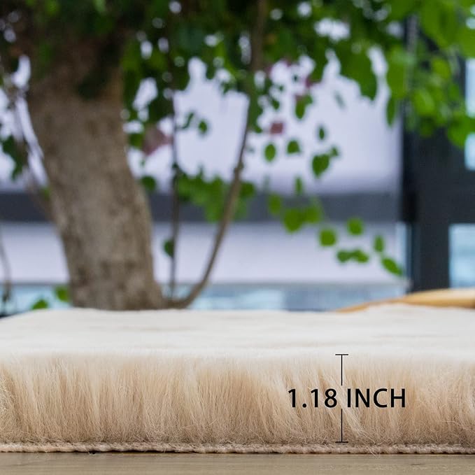 ORINOVA Light Brown Beige Washable Shaggy Round Rug 5ft Faux Rabbit Fur Rugs for Living Room Circle Nursery Rug for Bedroom Girl Room Décor