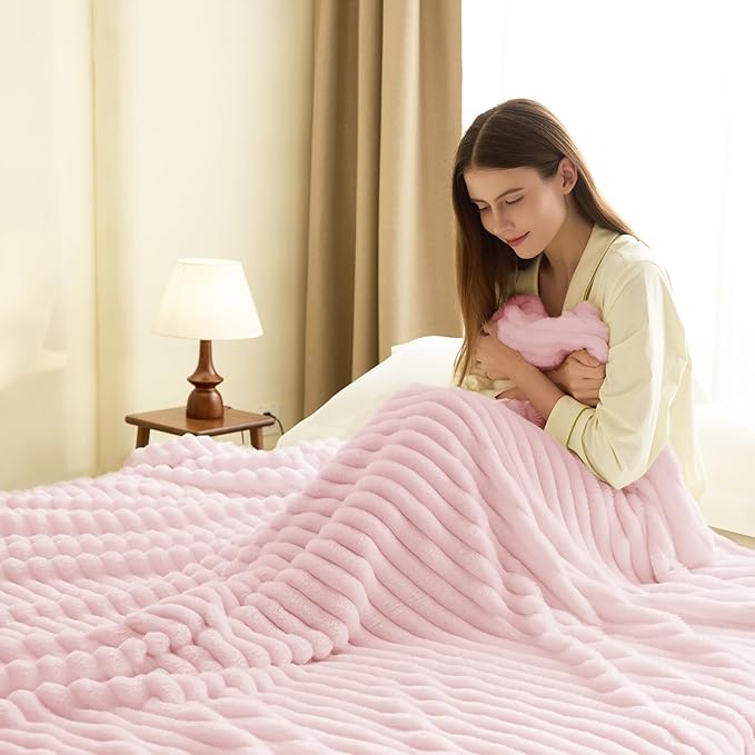 HIMEET Pink Ribbed King Size Blanket for Bed - 300GSM Lightweight Fleece Blanket for Men Women, Large Cozy Sofa Couch Bed Blankets Gifts, Striped Spring Home Room Decor, Pink, 108x90 Inches