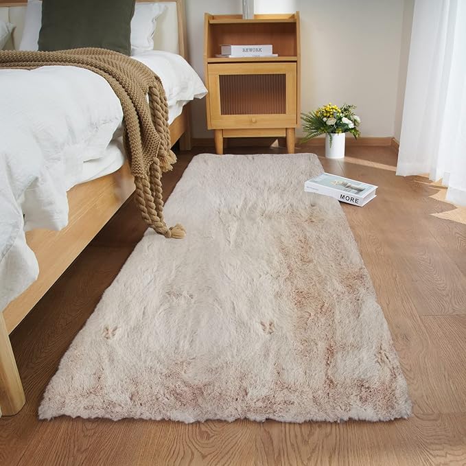 Ghouse Ultra Soft Faux Rabbit Fur Rug 3x5, Machine Washable Area Rugs for Bedroom Fluffy Rugs for Living Room, No-Shedding Carpet Sheepskin Rug Light Brown Beige