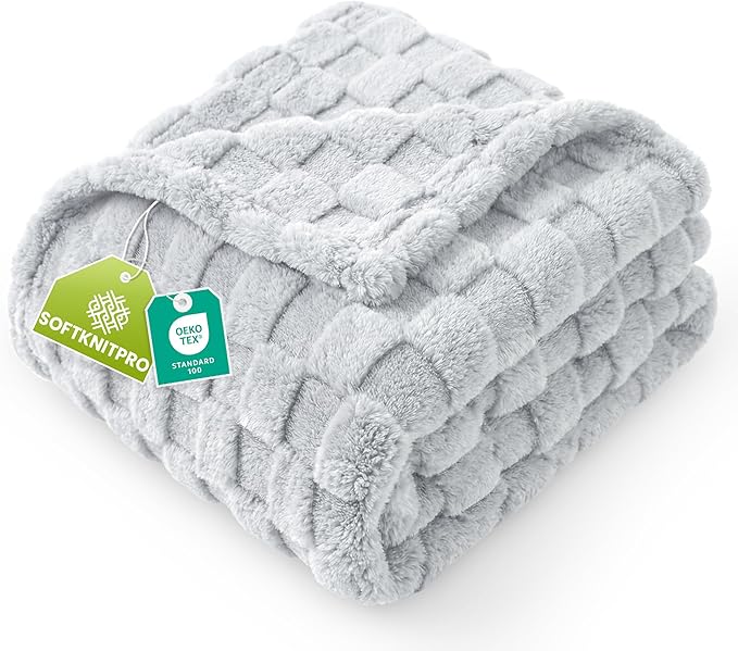 Utopia Bedding Cool Grey Checkered Fleece Twin Blanket for Couch or Bed, Soft Plush Cozy Blanket for Women and Men, Ultra Comfy Travel-Friendly Bed Throws for Relaxation, 60x80 Inches