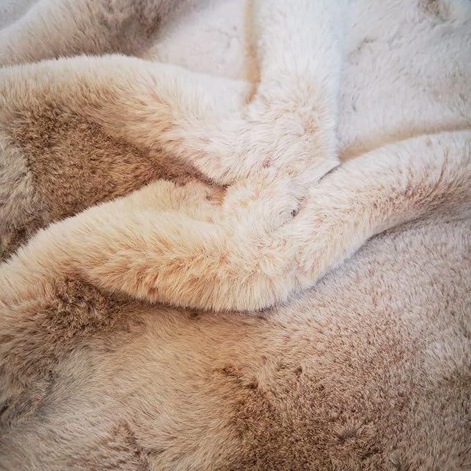 Ghouse Light Brown Beige Faux Rabbit Fur Rug 6x9 Machine Washable Area Rugs for Bedroom Fluffy Rugs for Living Room No-Shedding Carpet Sheepskin Rug