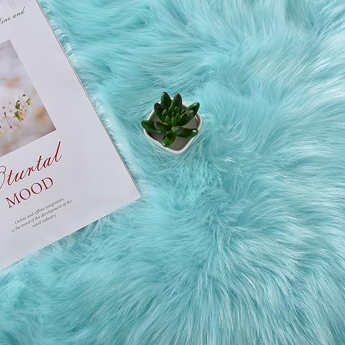 Latepis Blue Fur Circle Round Rugs 4ft Faux Sheepskin Rug Washable Fluffy Bedroom Rug Soft Bedside Boho Rugs Cute Room Décor