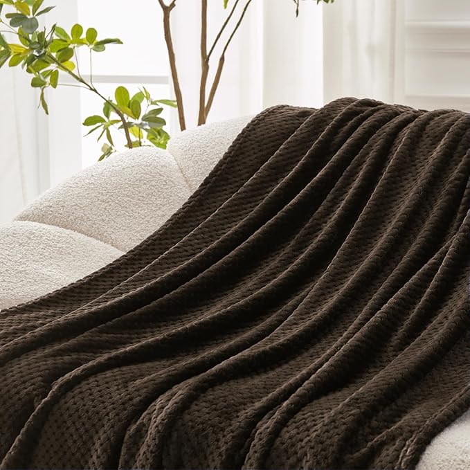 Exclusivo Mezcla Fleece Bed Blanket Twin Size, Super Soft and Warm Blankets for Couch, Sofa and Bed Waffle Textured, Cozy, Fuzzy and Lightweight (Coffee, 60x80 Inches)