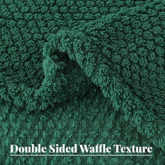Whale Flotilla King Size Fuzzy Fleece Blanket for Bed, 90x104 Inch Fluffy Warm Soft Jacquard Blankets for All Season, Lightweight and Cozy, Deep Green