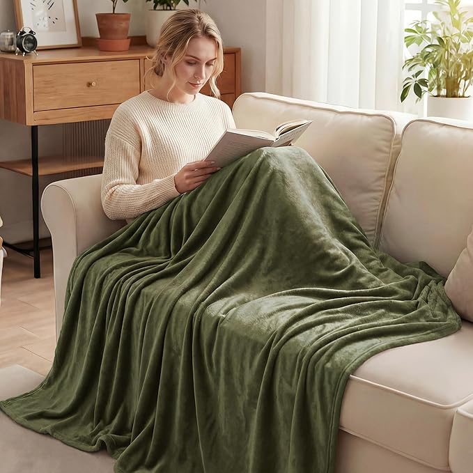 Exclusivo Mezcla Fleece Blanket King Size for Bed, Super Soft and Warm, All Season, Cozy, Plush, Lightweight, 90x104 Inches, Olive Green