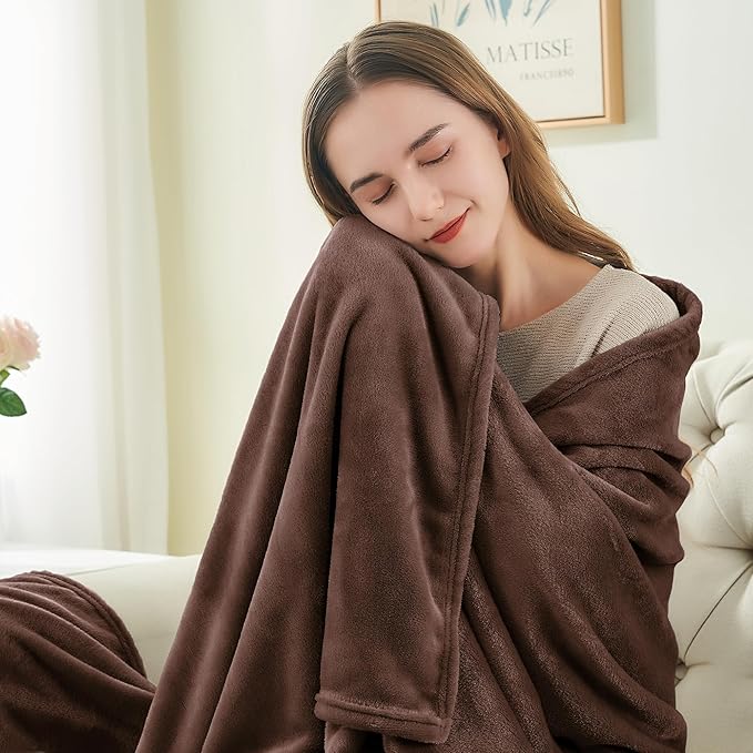 BEDELITE Fleece Blanket King Size Blankets for Bed, Luxury Plush Cozy Fuzzy Blanket 108x90 inches, Super Soft Warm Lightweight Throw Blanket All Seasons Suitable, Brown