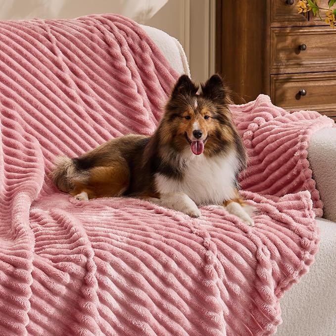 BEDELITE Fleece Throw Blanket for Couch – 3D Ribbed Jacquard Soft and Warm Decorative Fuzzy Blanket – Cozy, Fluffy, Plush Lightweight Pink Throw Blankets for Bed, Sofa, 50x60 inches