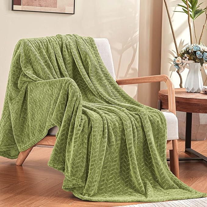 inhand Sage Green Fleece Twin Blanket, Super Soft Flannel Cozy Blankets for Adults, Lightweight Leaves Pattern Fuzzy Blanket for Couch Bed Office, Warm Plush Blankets for All Season, 60x90 Inches