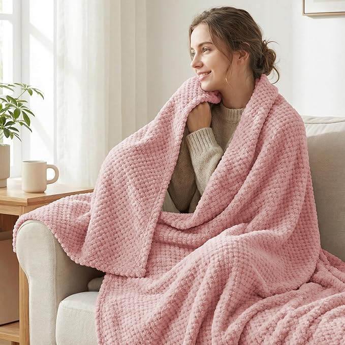 Exclusivo Mezcla Fleece Bed Blanket Twin Size, Super Soft and Warm Blankets for Couch, Sofa and Bed Waffle Textured, Cozy, Fuzzy and Lightweight (Dusty Pink, 60x80 inches)