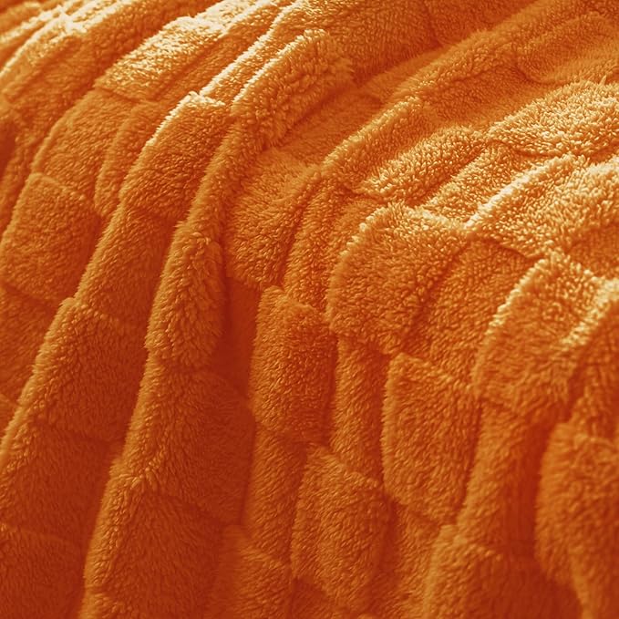 Exclusivo Mezcla Twin Size Flannel Fleece Blanket, Super Soft and Warm Lightweight Checkered Pattern Blanket for All Seasons, 60x80 Inches, Burnt Orange