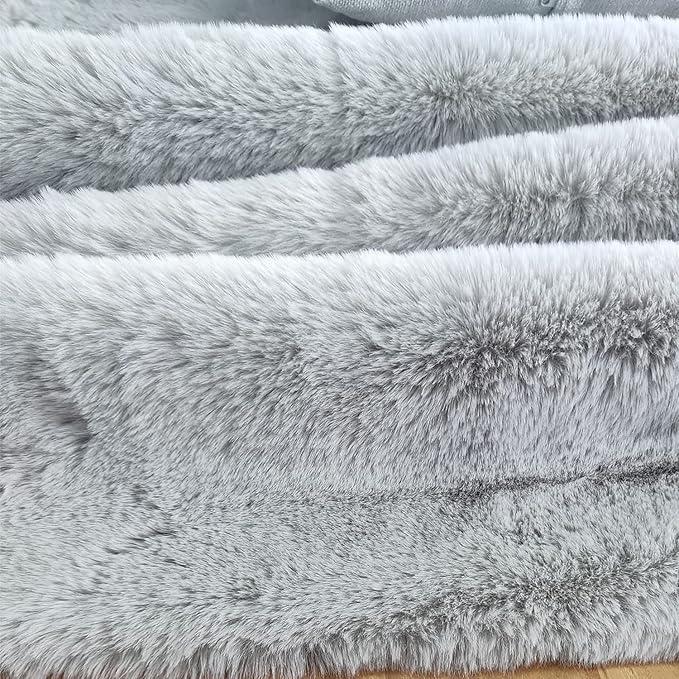 Ghouse Ultra Soft Faux Rabbit Fur Rug 2x3, Machine Washable Area Rugs for Bedroom Fluffy Rugs for Living Room, no-Shedding Carpet Sheepskin Rug Grey
