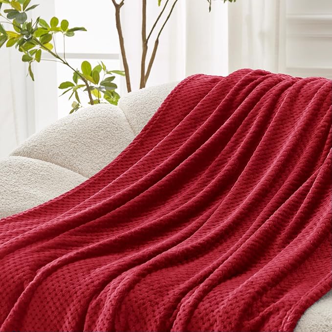 Exclusivo Mezcla Fleece Bed Blanket Twin Size, Super Soft and Warm Blankets for Couch, Sofa and Bed Waffle Textured, Cozy, Fuzzy and Lightweight (Deep Red, 90x66 Inches)