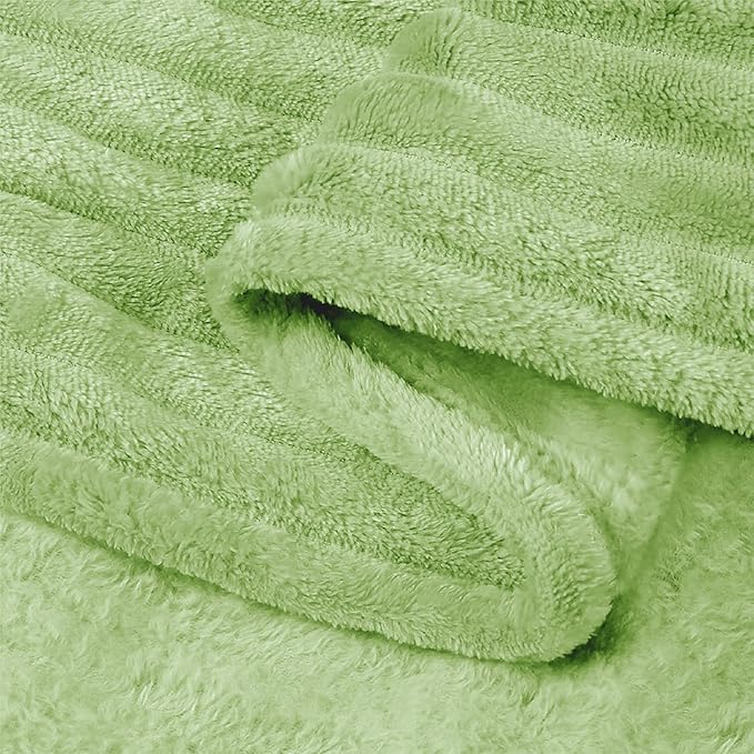 BEDELITE Fleece Blanket King Size – 3D Ribbed Jacquard Soft and Warm Decorative Fuzzy Blankets – Cozy, Fluffy, Plush Lightweight Throw Blankets for Couch, Bed, Sofa(Sage Green, 108x90 inches)