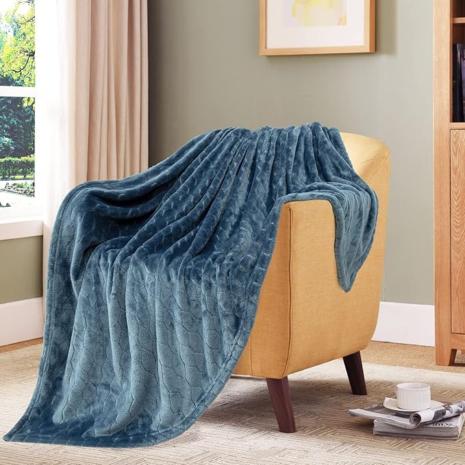 TOONOW Fleece Blanket Super Soft Plush Throw Blanket Twin Size 60" x 80", Cozy Fuzzy Bed Blankets Geometric Pattern Comfy Microfiber Flannel Blankets for Couch, Bed, Sofa, Navy Blue