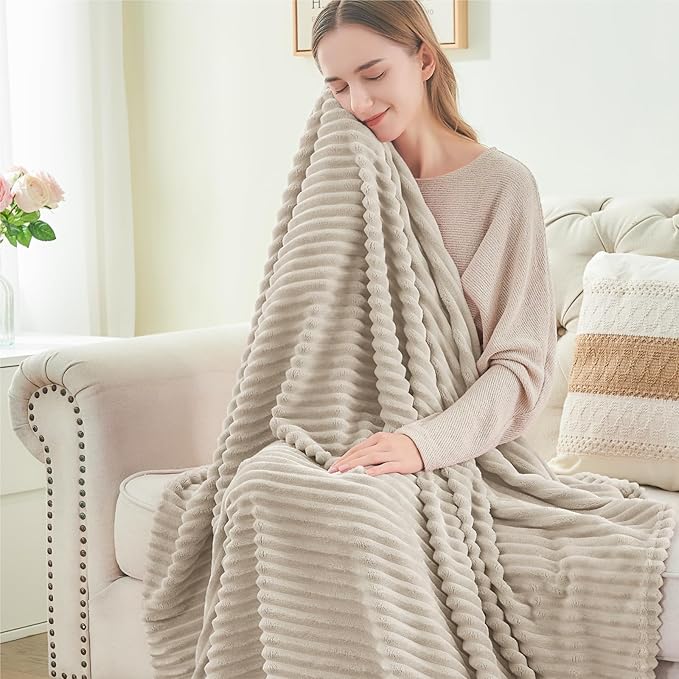 BEDELITE Fleece Blanket Full Size – 3D Ribbed Jacquard Soft and Warm Decorative Fuzzy Blankets – Cozy, Fluffy, Plush Lightweight Throw Blankets for Couch, Bed, Sofa(Linen, 84x90 inches)