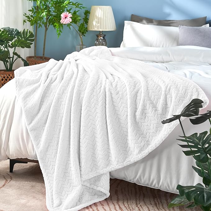 inhand White Fleece Twin Blanket, Super Soft Flannel Cozy Blankets for Adults, Lightweight Leaves Pattern Fuzzy Blanket for Couch Sofa Bed Office, Warm Plush Blankets for All Season, 60x90 Inches