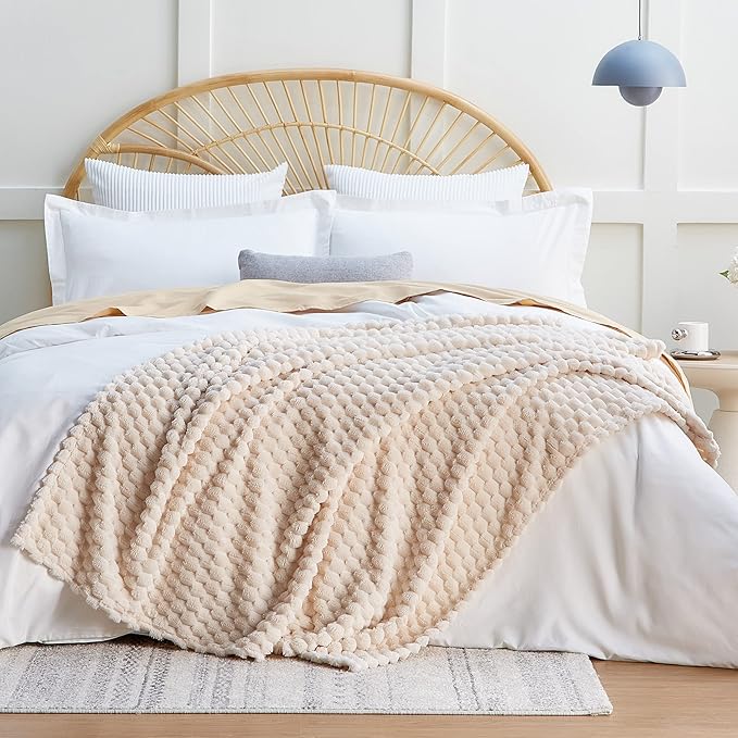 EXQ Home Fleece Blanket Throw XL for Couch or Bed - 3D Imitation Turtle Shell Jacquard Decorative Blankets - Cozy Soft Lightweight Fuzzy Flannel Blanket Suitable for All Seasons(50"×70",Beige)