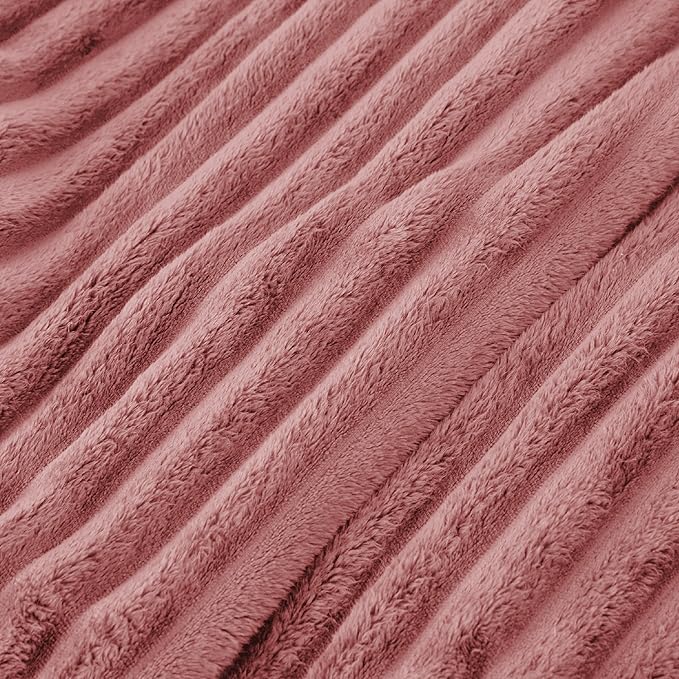 Bedsure GentleSoft Dusty Pink Fleece Twin Blanket for Couch - Cozy Soft Blankets for Women, Cute Small Throws for Girls, 60x80 Inches