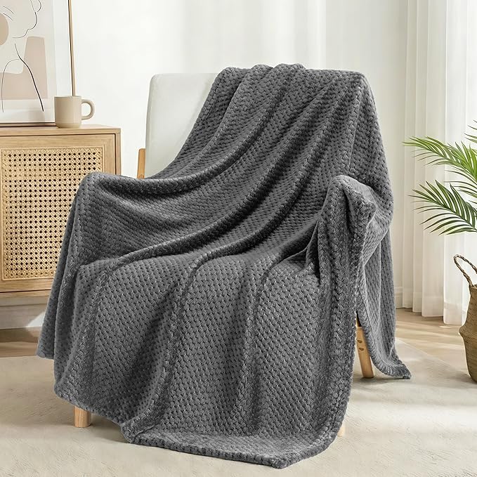 Exclusivo Mezcla Fleece Bed Blanket King Size, Super Soft and Warm Blankets for Couch, Sofa and Bed Waffle Textured, Cozy, Fuzzy and Lightweight (Dark Grey, 90x104 Inches)