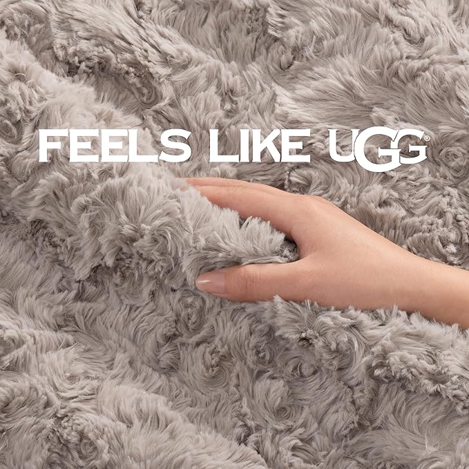 UGG Adalee Faux Fur Full/Queen Size Blanket, Warm Cozy Blanket, Extra Large Throw for Sofa, Washable Bedding for Full or Queen Size Bed, Cute Room Decor, 90" x 90", Oyster Brown