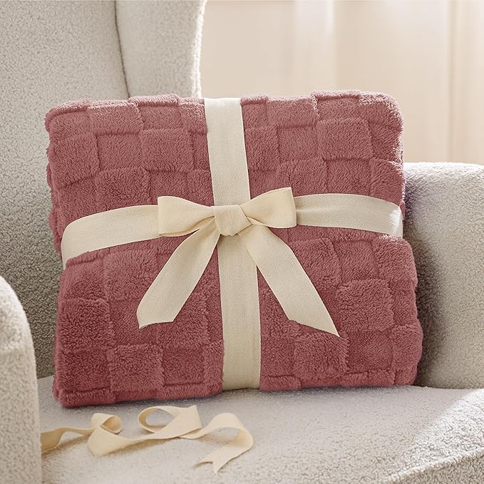 Bedsure GentleSoft Dusty Pink Throw Blanket for Couch - Checkered Fleece Blankets Gifts for Women Kids Girls, Cute Soft Cozy Throw for Bedroom Home Decor Gifts, 50x60 Inches