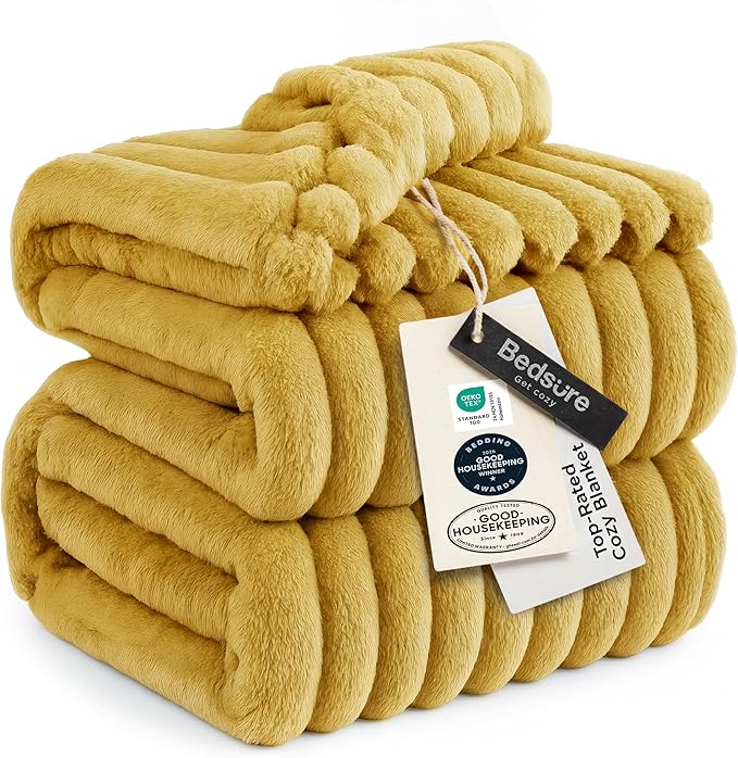 Bedsure GentleSoft Yellow Full Blanket for Couch - Cozy Soft Blankets for Women, Cute Small Fleece Throws for Girls, Birthday Gifts for Women Decor Gifts for Mom, 84x90 Inches