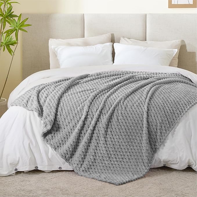BEDELITE Fleece Throw Blanket for Couch & Bed - 3D Jacquard Decorative Grey Blanket, Super Soft and Cozy Warm Fuzzy Blanket All Seasons Suitable, 50x60Inches