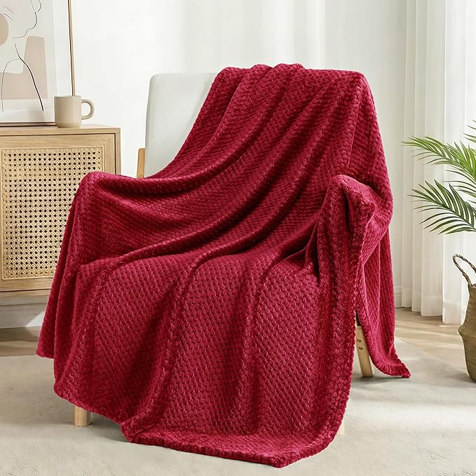 Exclusivo Mezcla Fleece Bed Blanket Twin Size, Super Soft and Warm Blankets for Couch, Sofa and Bed Waffle Textured, Cozy, Fuzzy and Lightweight (Deep Red, 90x66 Inches)