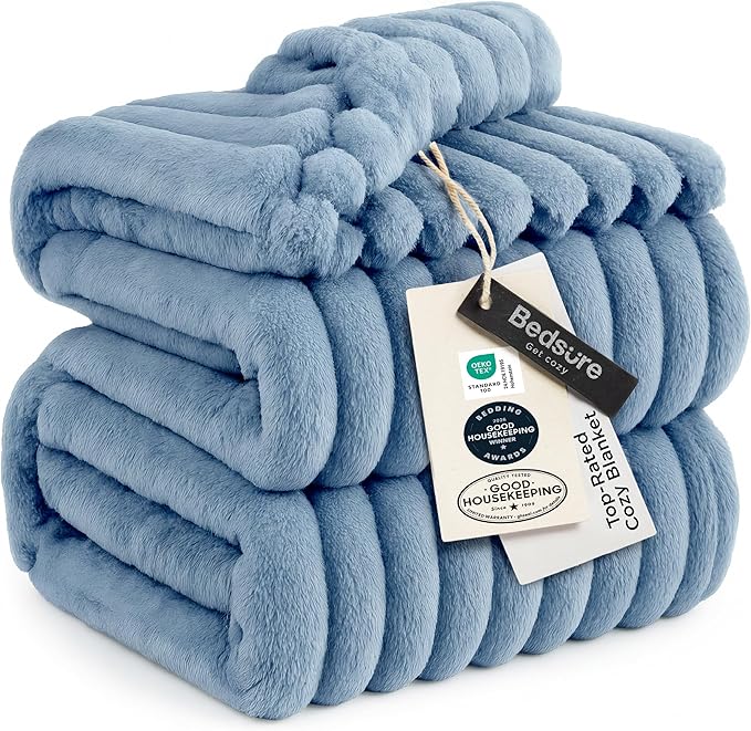 Bedsure GentleSoft Blue Full Blanket for Couch - Cozy Soft Blankets for Women, Cute Small Fleece Throws for Girls, Birthday Gifts for Women Decor Gifts, Blue, 84x90 Inches